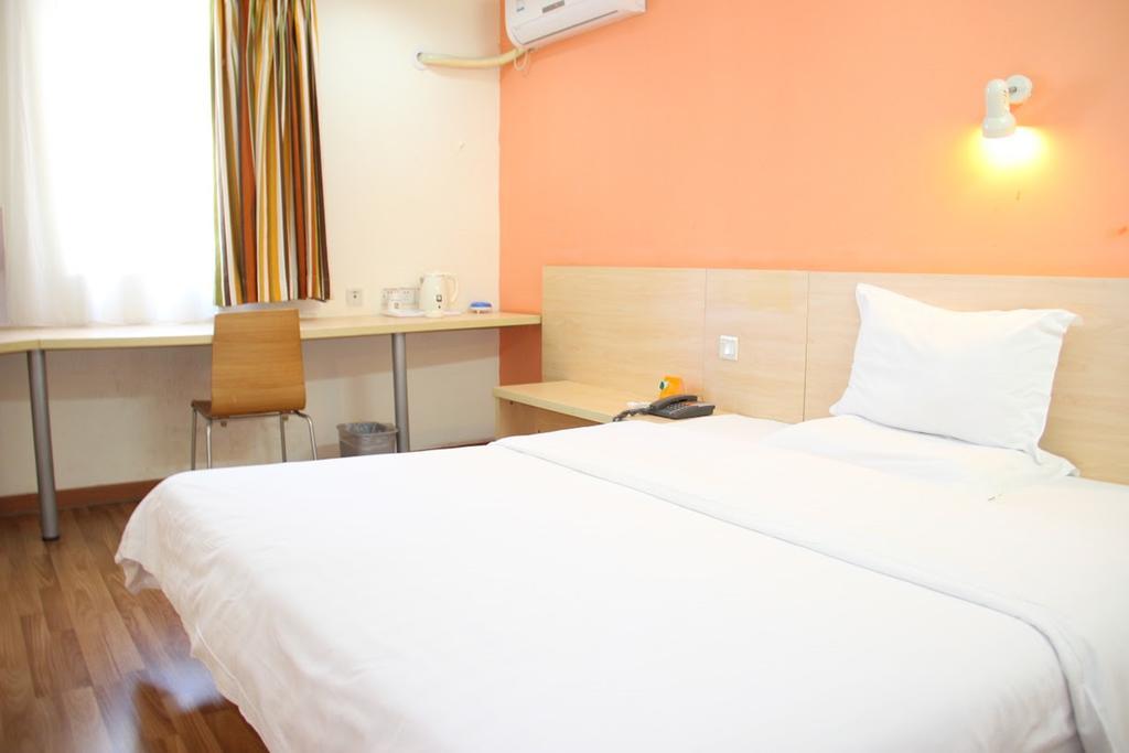 7Days Inn Guilin Railway Station ภายนอก รูปภาพ